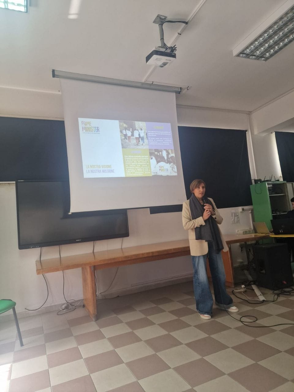 Un momento dell'intervento di una socia del Soropmist Club di Agrigento